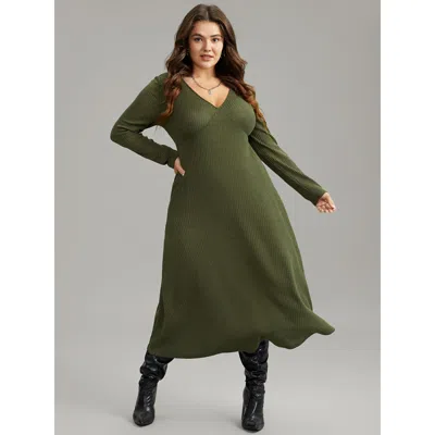 Bloomchic Women's Plus Size Solid Textured V Neck Pocket Dress Armygreen Everyday Texture 14-16/1x