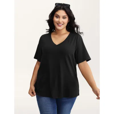 Bloomchic Women's Plus Size Stretchy V-neck Solid T-shirt Black Solid Casual Short Sleeve V-neck 12/l