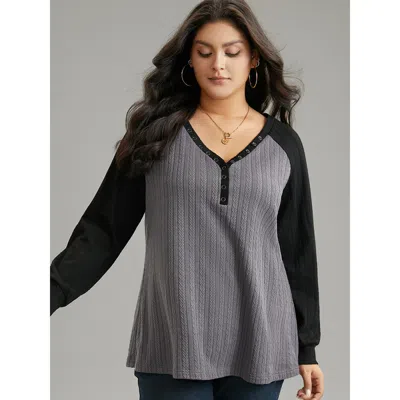 Bloomchic Women's Plus Size Textured Contrast Button Detail Raglan Sleeve Sweatshirt Gray Plain Dailywear 22-2