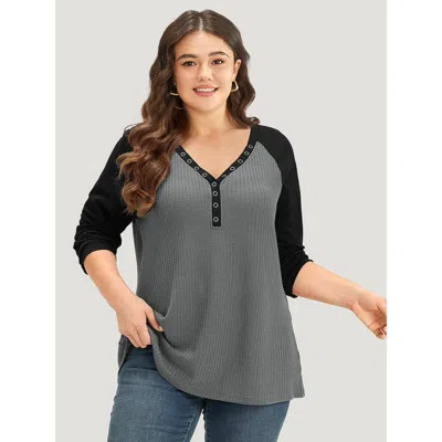 Bloomchic Women's Plus Size Waffle Knit Raglan Sleeve Metal Buckle Detail T-shirt Gray Casual 10/m