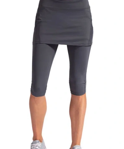 Bloquv Capri Skort In Gray