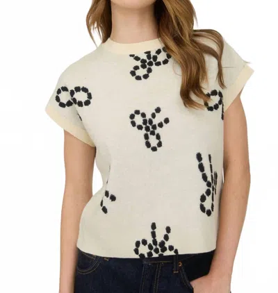Blu Pepper Bow Pattern Short Sleeve Sweater In Ivory In White