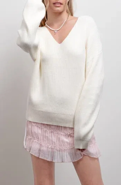 Blu Pepper Bow V-neck Sweater In White