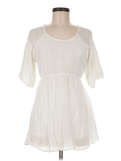Pre-owned Blu Pepper Casual Dress In Ivory