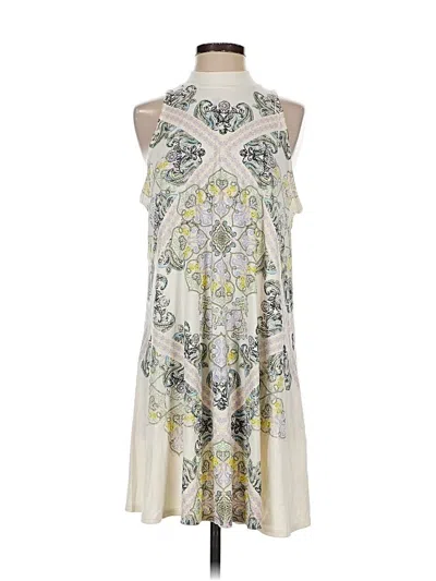 Pre-owned Blu Pepper Casual Dress In White