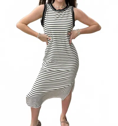 Blu Pepper City Stroll Maxi Dress In Black In White