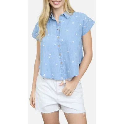 Blu Pepper Floral Chambray Button-up Shirt In Blue