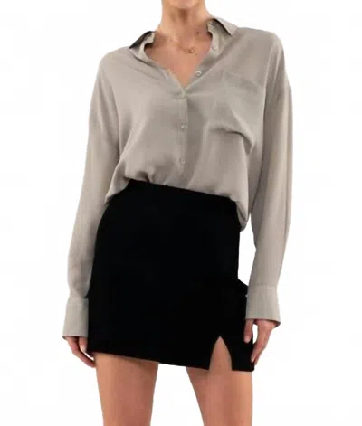 Blu Pepper Lightweight Button Down Top In Moss In Gray