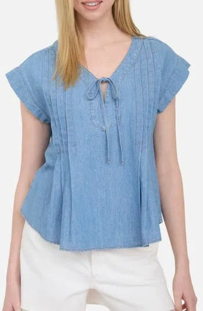 Blu Pepper Pleated Chambray Top In Blue