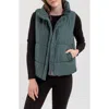 Blu Pepper Quilted Vest In Hunter Green