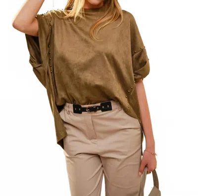 Blue B Crewneck Tee With Side Studs In Olive Suede-look In Brown