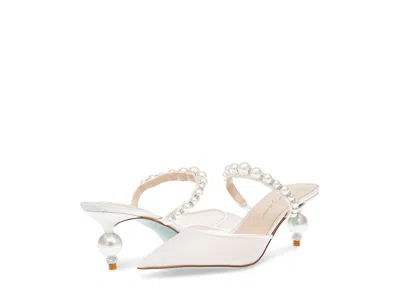 Blue By Betsey Johnson Evey High In White