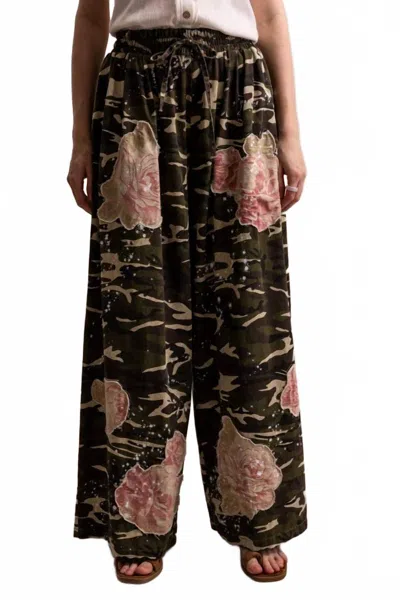 Blue Velvet Flower Patchwork Elastic Waist Wide Leg Camo Pants In Green Multi