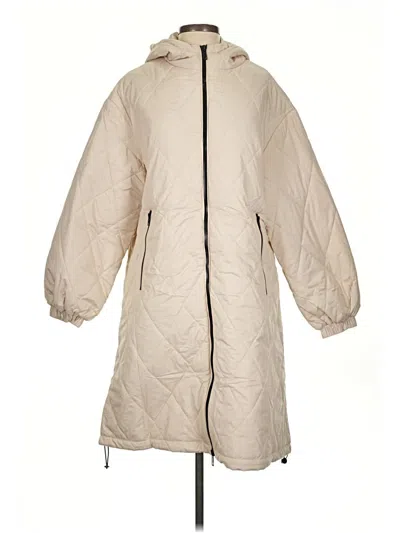 Pre-owned Bluivy Coat In White