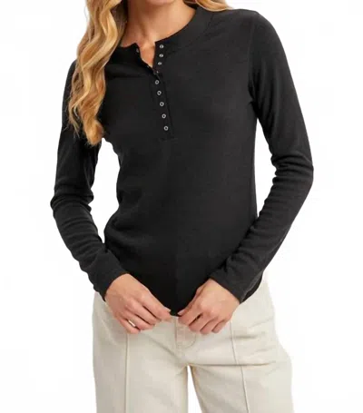 Bluivy Refined Long-sleeve Henley Top In Black