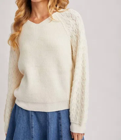 Bluivy V-neck Ribbed Knit Sweater In Ivory In White