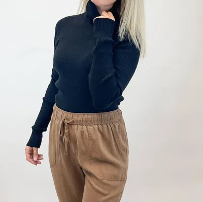 Bluivy Wholegarment Mock Neck Ribbed Knit Top In Black In Blue