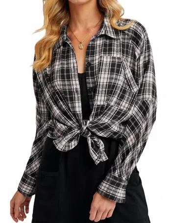 Bluivy Women's Button Down Dolphin Hem Plaid Shirt In Black Plaid In Multi