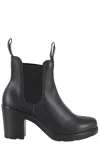 Blundstone Ankle Boot With Elastic Inserts In Black In Black
