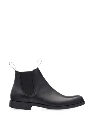 Blundstone Leather Chelsea Boots In Black