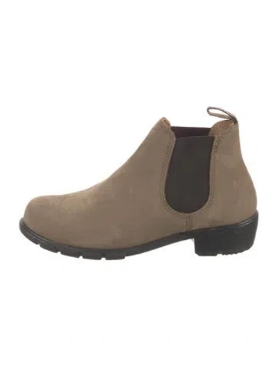 Pre-owned Blundstone Suede Chelsea Boots In Neutral