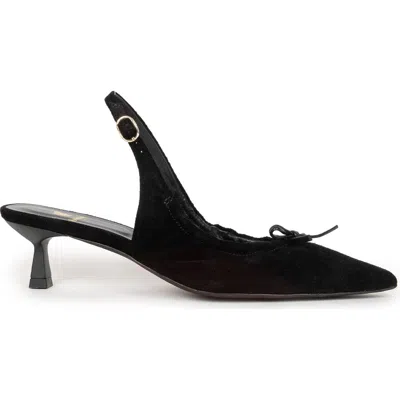 Bobbies Gigi Pump In Black