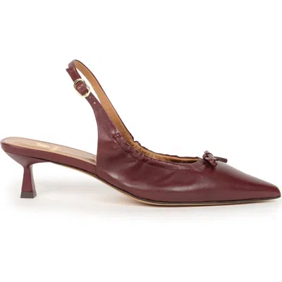 Bobbies Gigi Pump In Garnet