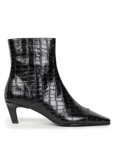Bobbies Jeanne Flat Ankle Boots In Black