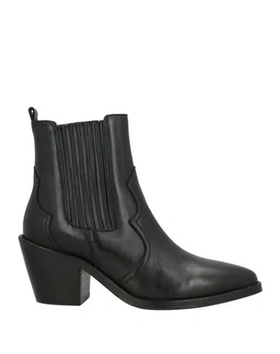 Bobbies Woman Ankle Boots Black Size 8 Lambskin