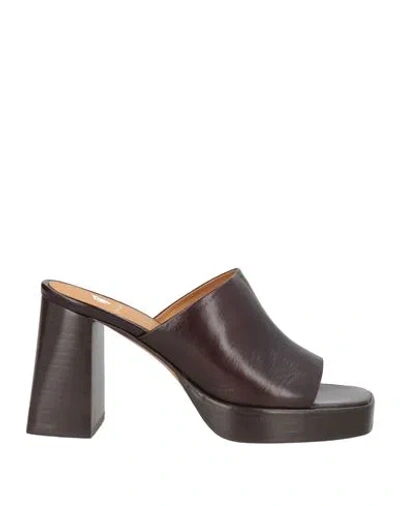 Bobbies Woman Sandals Chocolate Brown Size 7 Leather