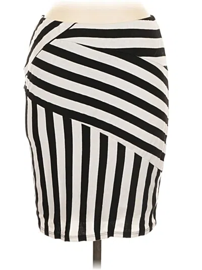 Pre-owned Bobeau Casual Skirt In Black