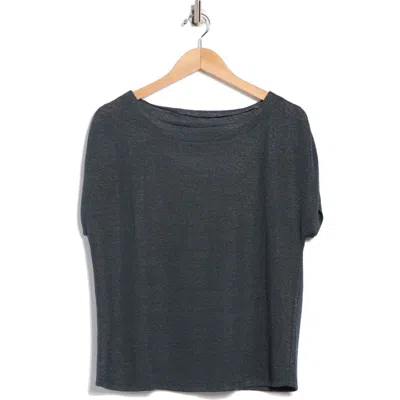 Bobeau Caty Shirred Shoulder T-shirt In Black