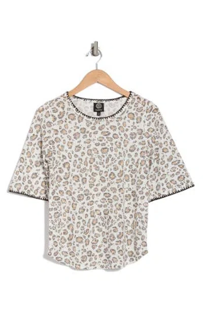 Bobeau Contrast Stitch T-shirt In Light Oat/curry Leopard