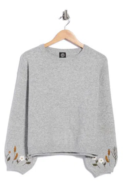 Bobeau Embroidered Sleeve Sweater In Gray