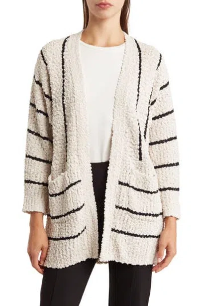 Bobeau Open Front Patch Pocket Popcorn Cardigan In Cream/black