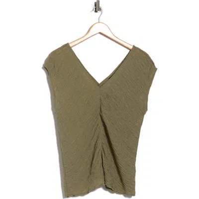 Bobeau Pleated Cap Sleeve Top In Green