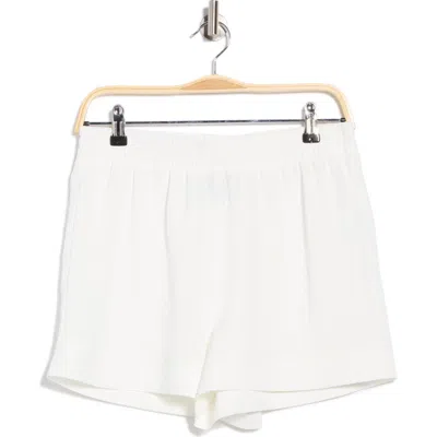 Bobeau Pull-on Shorts In White