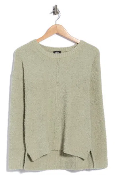 Bobeau Silky Plush Step Hem Sweater In Green