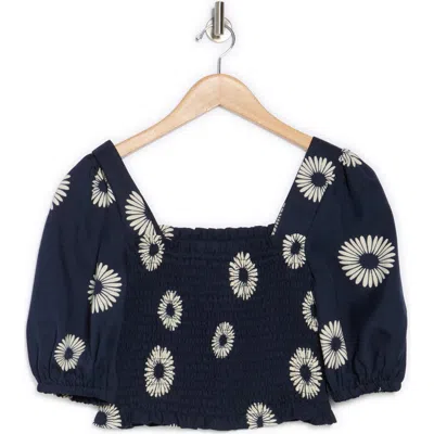 Bobeau Smocked Crop Top In Navy/antq White Daisy
