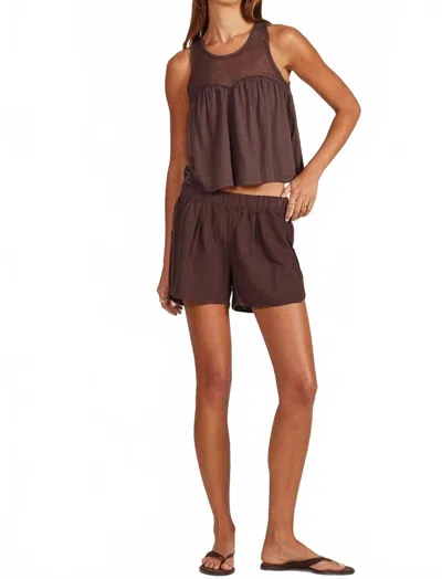 Bobi Pleated Shorts In Umber In Brown