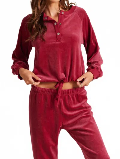 Bobi Snap Henley Raglan Tie Hem Top In Black Cherry In Red