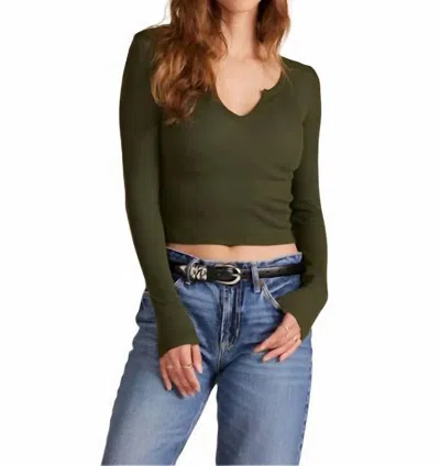 Bobi Split V Neck Long Sleeve Crop Tee In Hunter In Green