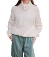Bobi Turtleneck Sweater In Off-white In White