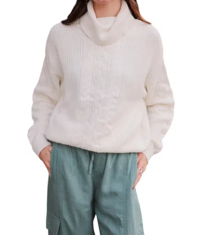 Bobi Turtleneck Sweater In Off-white