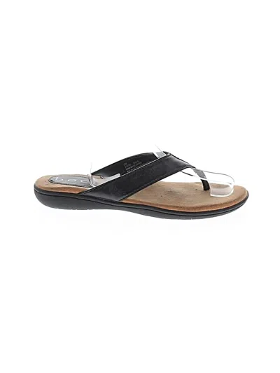 Pre-owned B.o.c. Flip Flops In Black