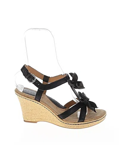Pre-owned B.o.c. Wedges In Black