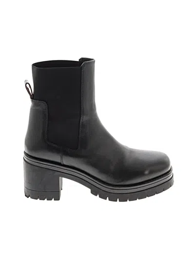 Pre-owned Boden Ankle Boots In Black