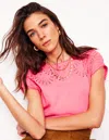 Boden Anya T-shirt Mit Lochstickerei-azalee In Pink