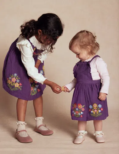 Boden Babies' Besticktes Schürzenkleid-set-mystisches Violett In Multi