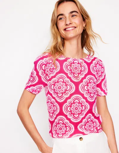 Boden Liv T-shirt Aus Leinen Mit U-boot-ausschnitt-rosa Pfingstrose, Botanic Blush-motiv In Multi